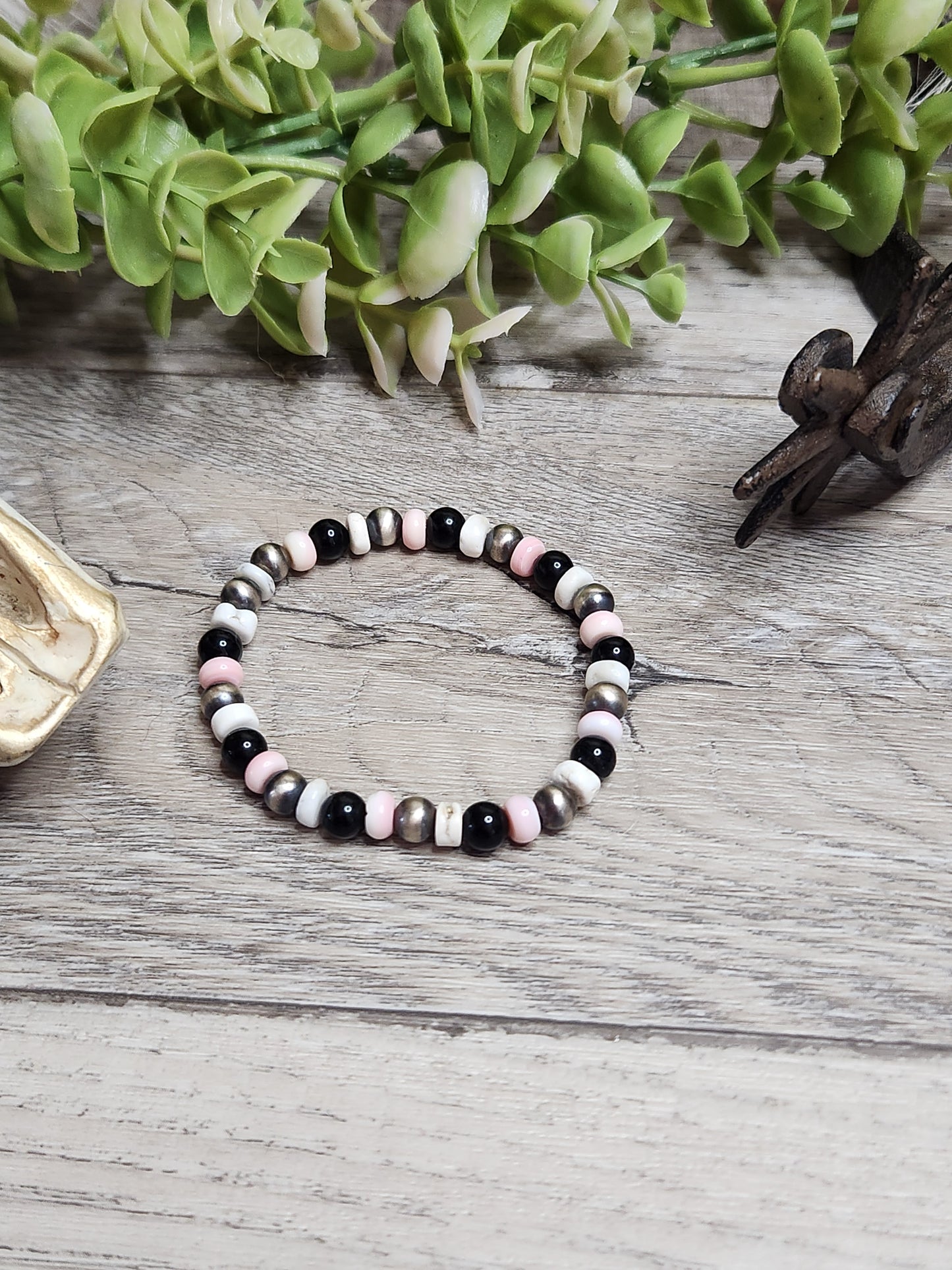 Pink Conch,Black Onyx & Sterling Silver Navajo Style Pearls. Stretch Bracelet