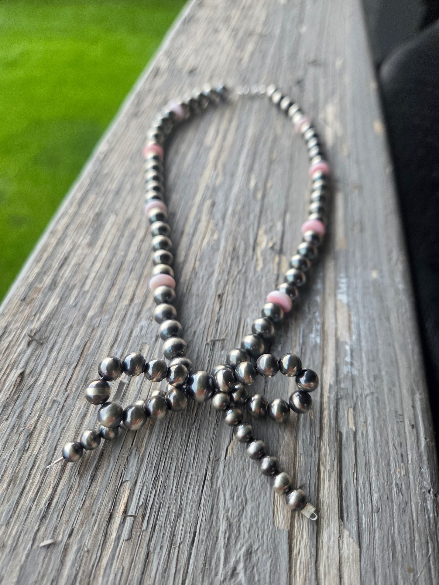 Bow Sterling Silver Navajo Style Pearls • Pink Conch.  16 inches