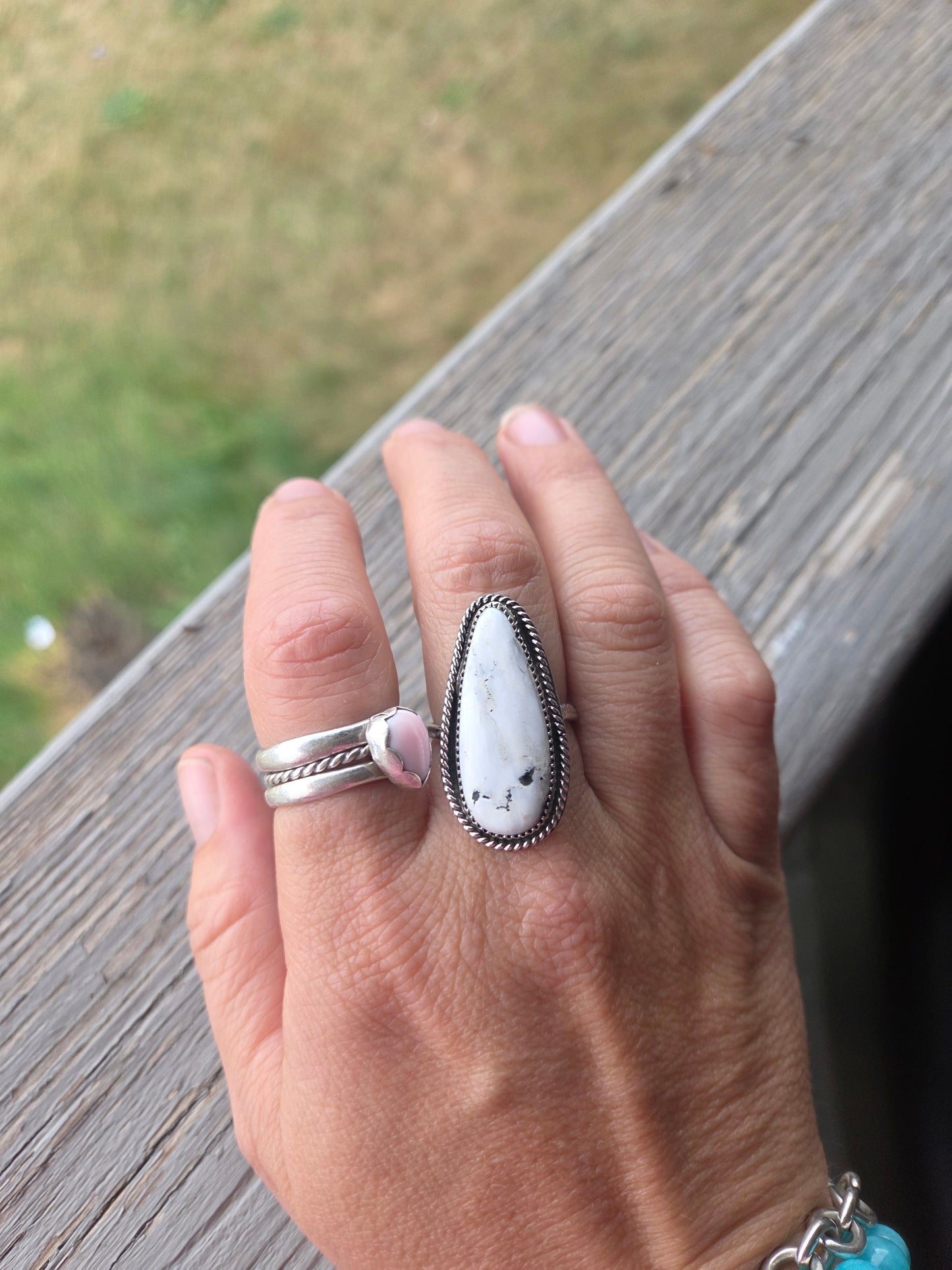 White Buffalo • Sterling Silver Size 7.5