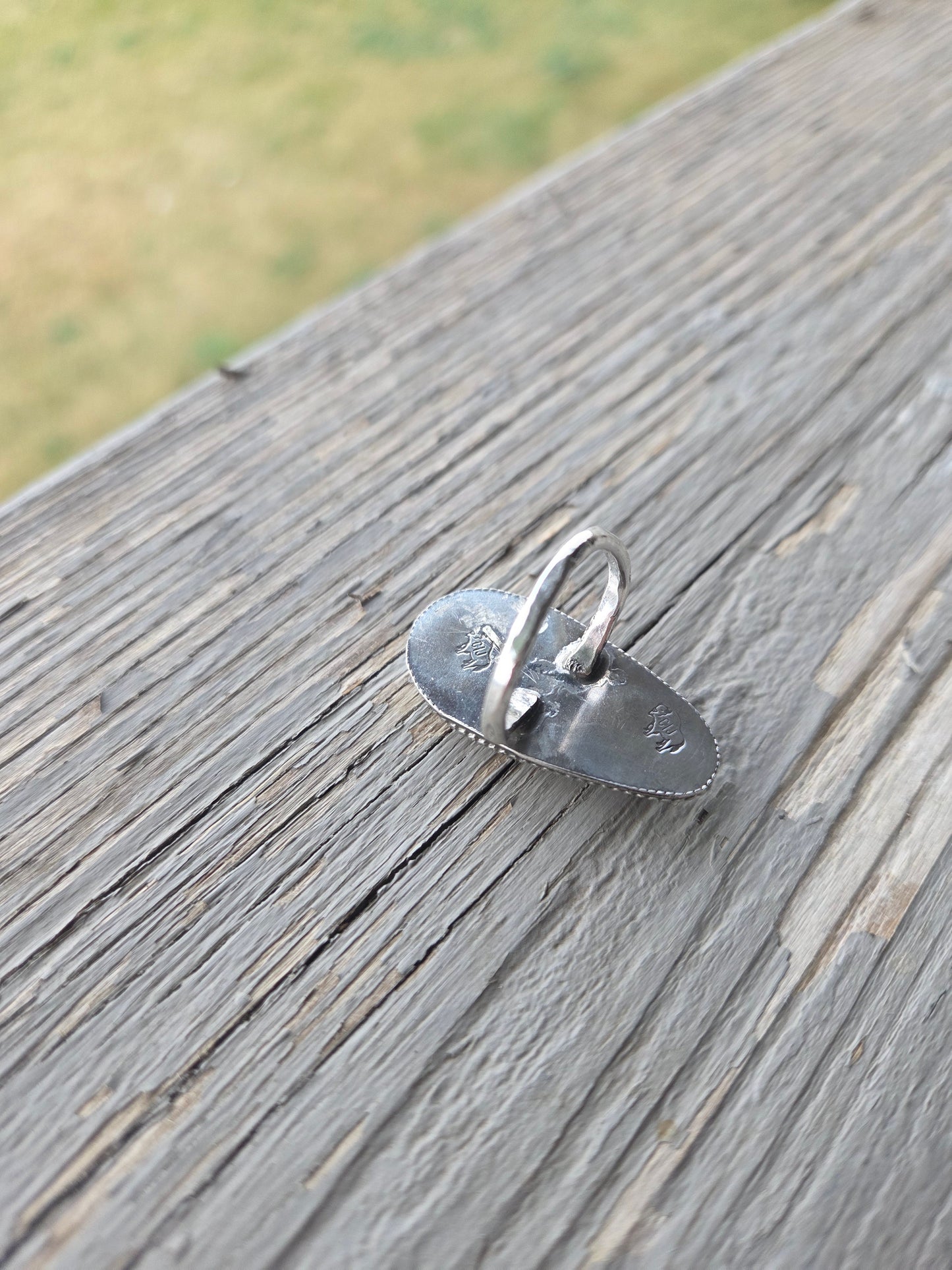 White Buffalo • Sterling Silver Size 7.5