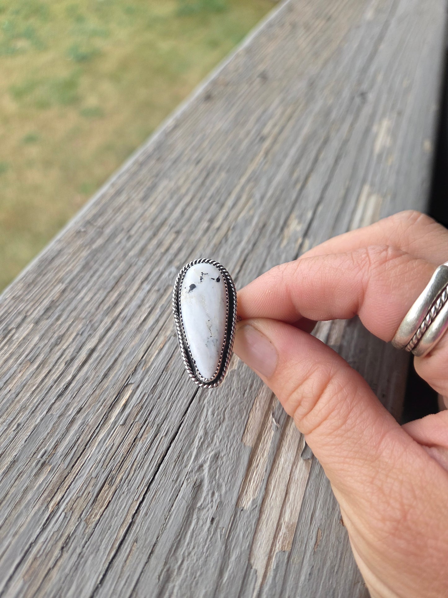 White Buffalo • Sterling Silver Size 7.5