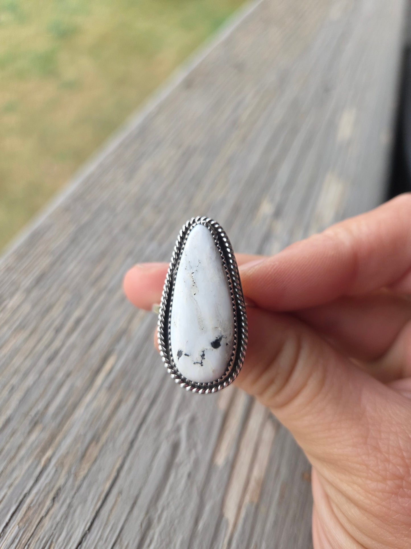 White Buffalo • Sterling Silver Size 7.5