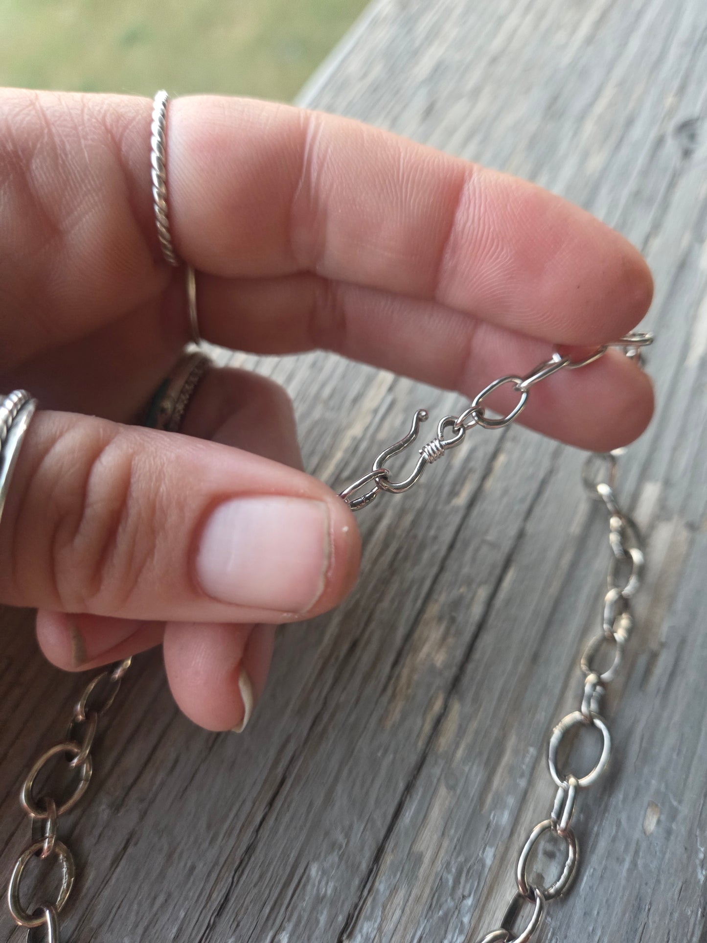 Choker Charm• Cotton Candy• Golden Hill• Palomino 16 inches
