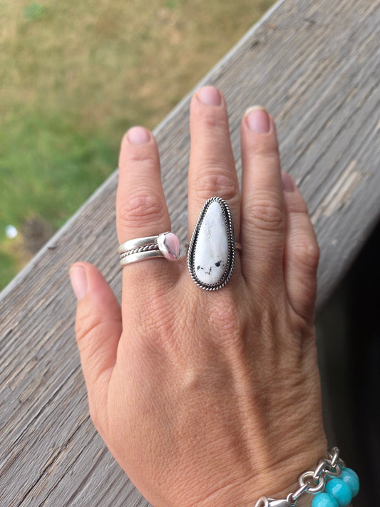 White Buffalo • Sterling Silver Size 7.5