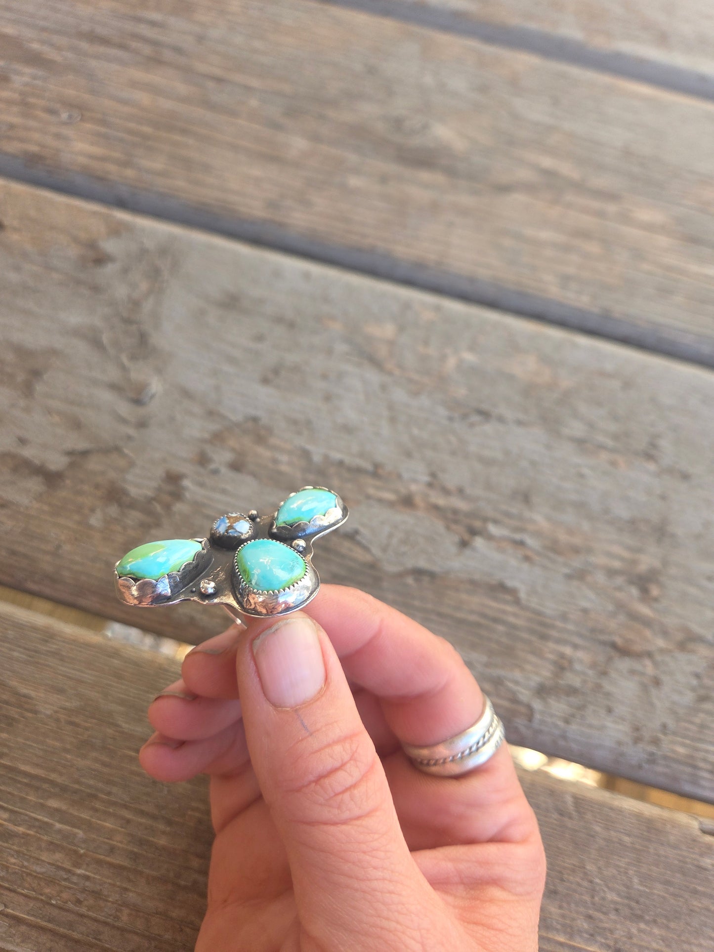 Sonoran Turquoise • Golden Hill Turquoise Size 7.5