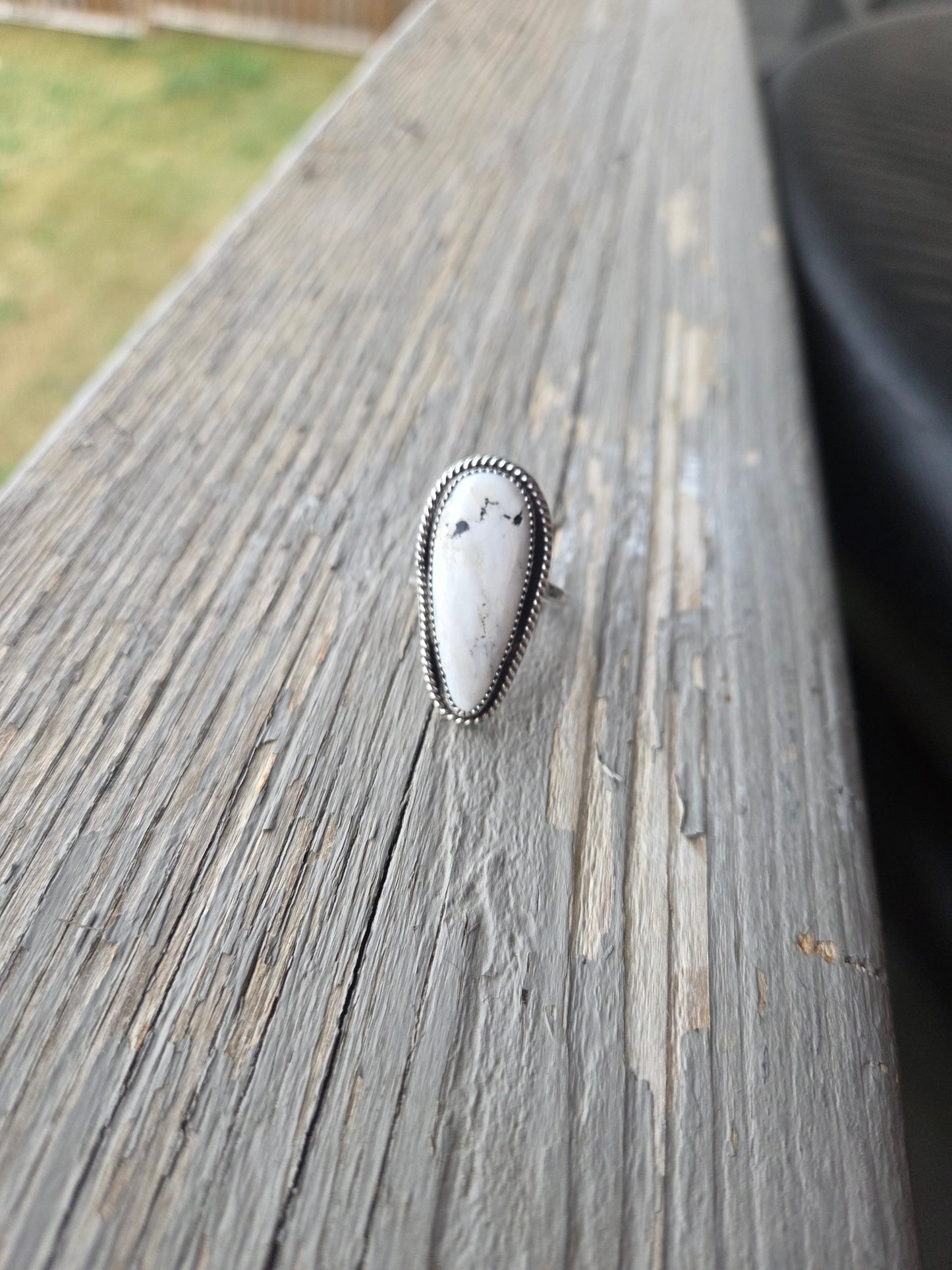 White Buffalo • Sterling Silver Size 7.5