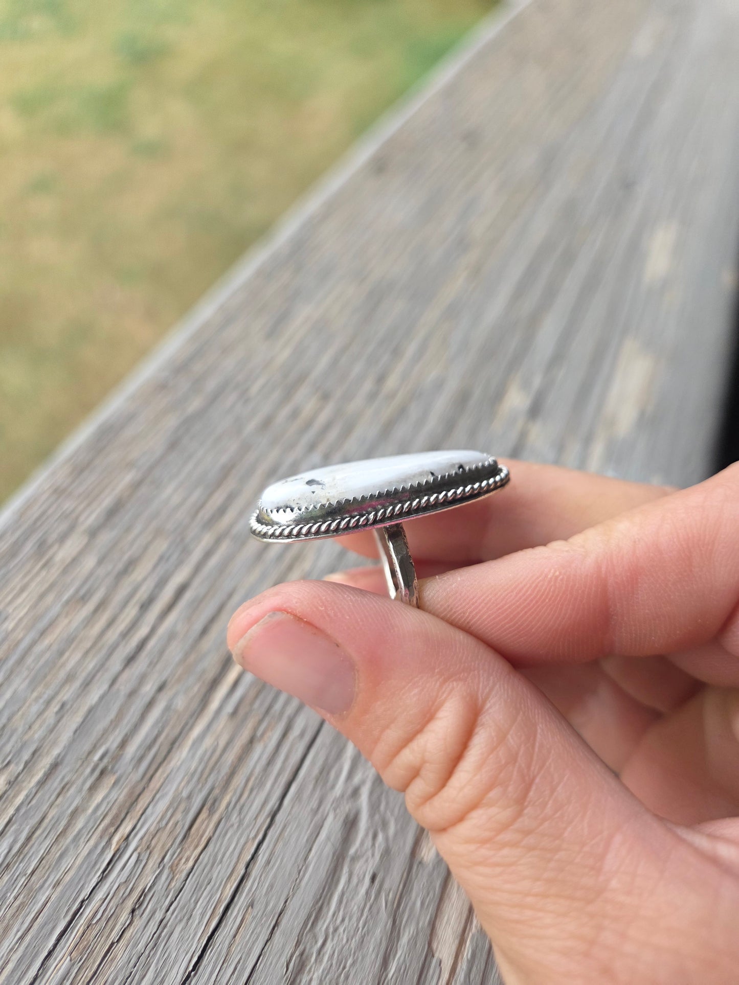 White Buffalo • Sterling Silver Size 7.5