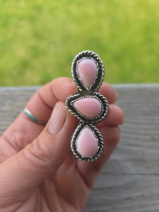 3 Stone Pink Conch adjustable size