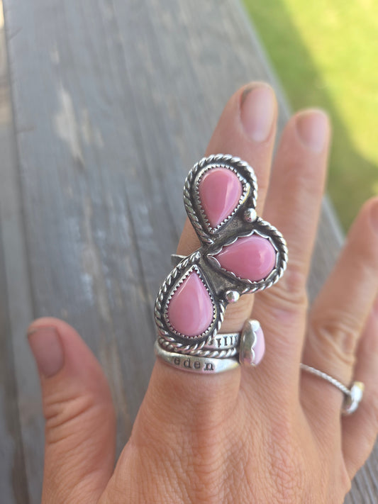 3 Stone Pink Conch Size 7.25