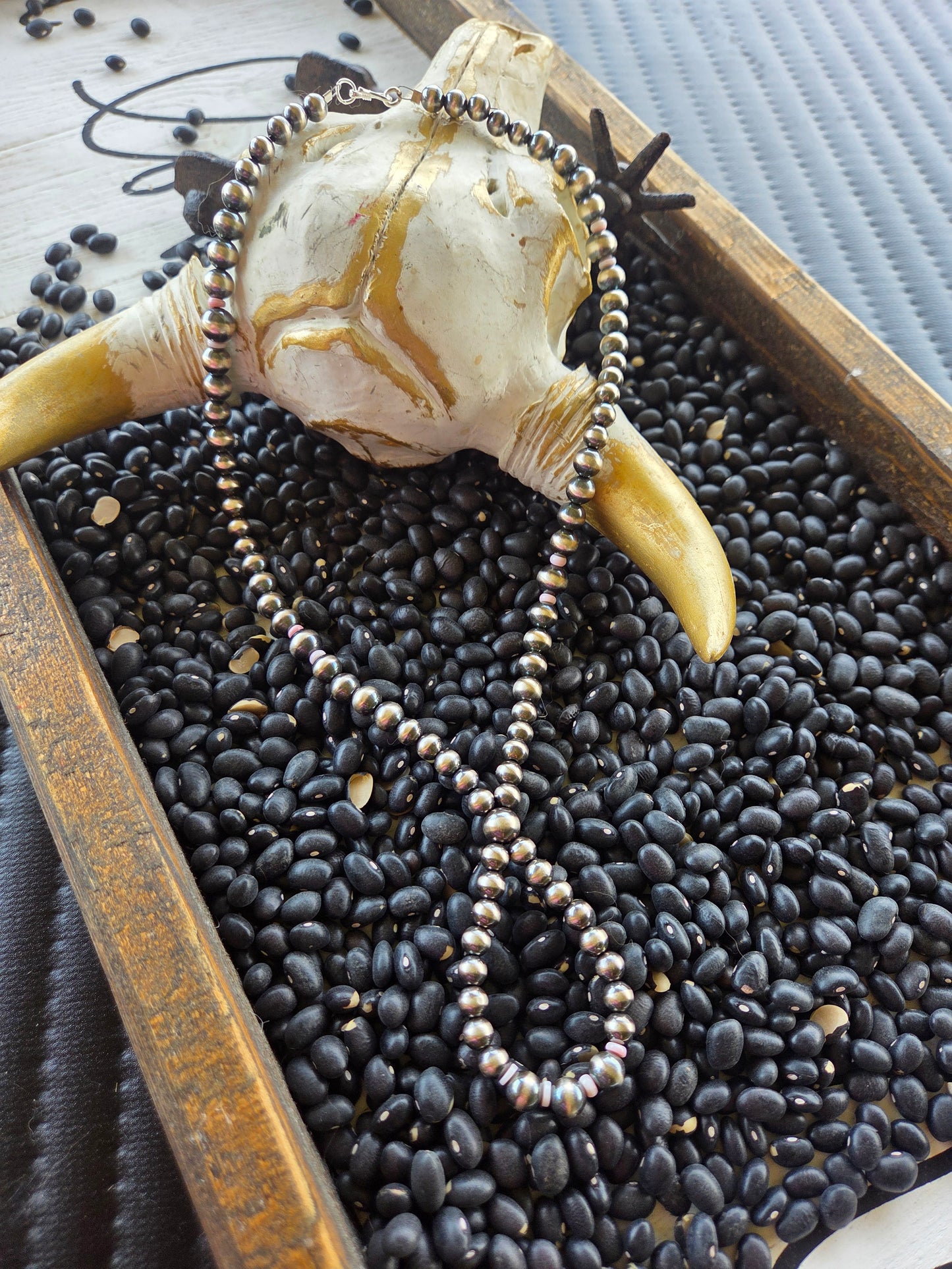 Sterling Silver Navajo Style Pearls • Pink Conch.  17.5 inches