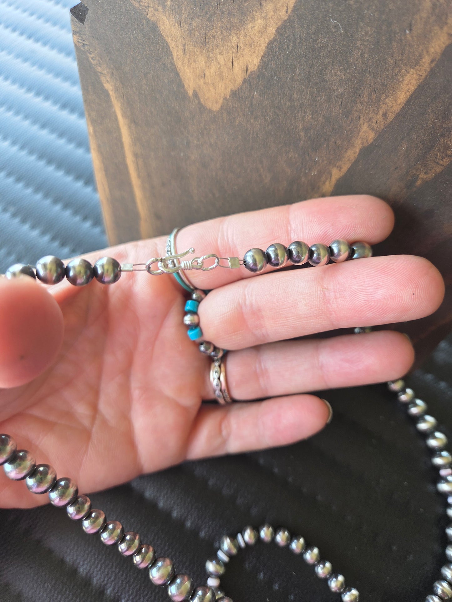 Sterling Silver Navajo Style Pearls • Pink Conch.  17.5 inches