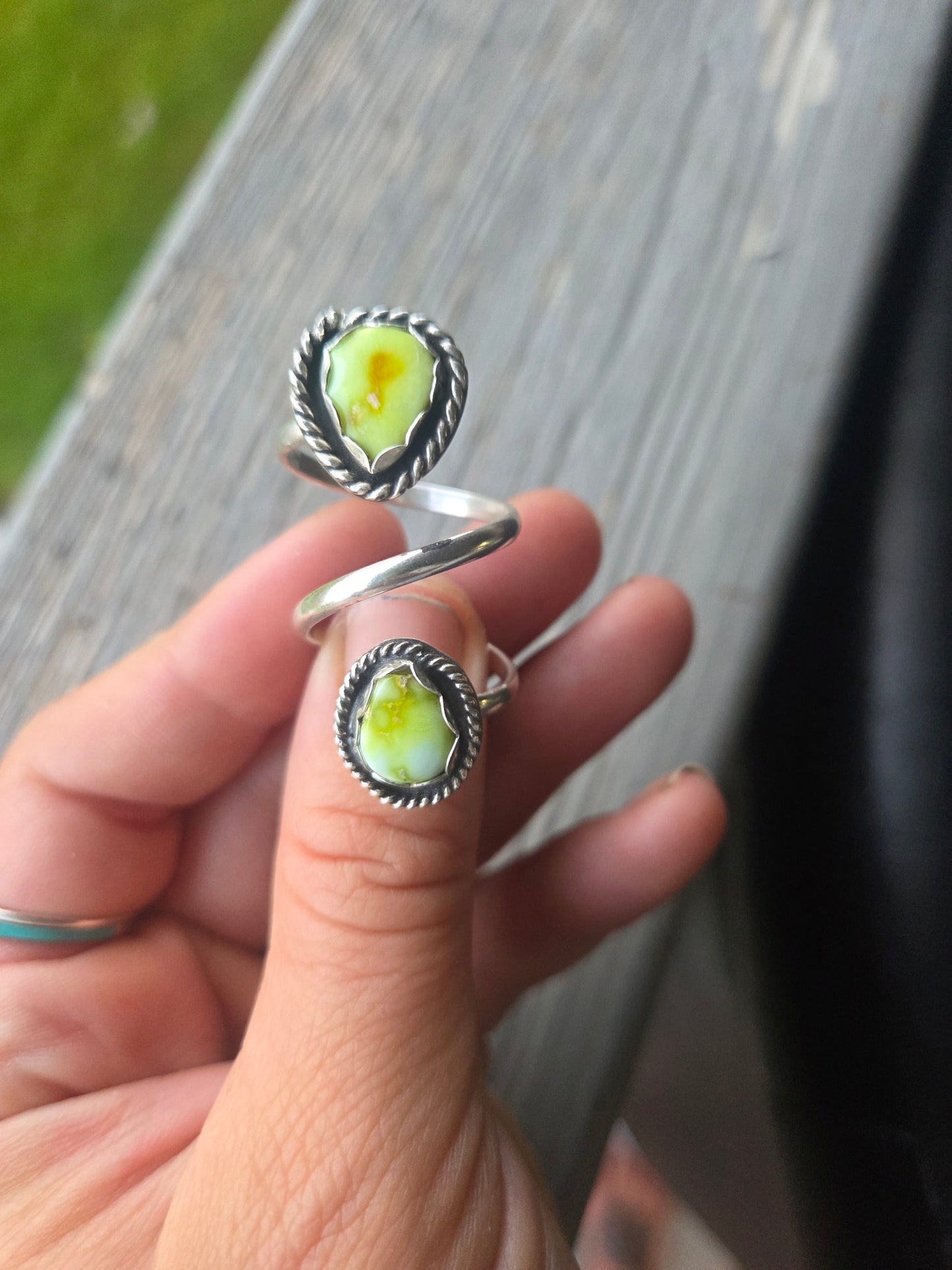 Two Stone Palomino. Adjustable