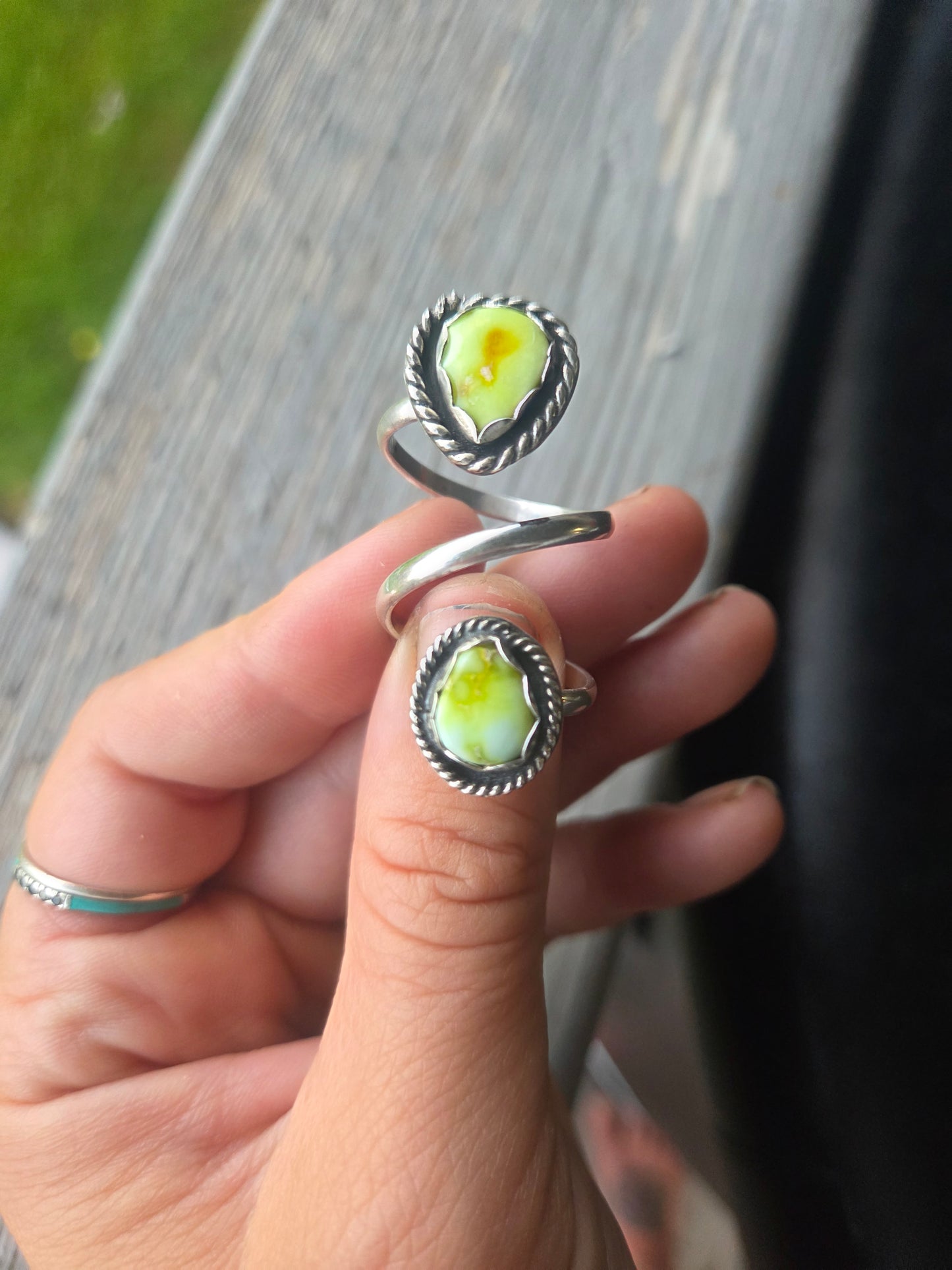 Two Stone Palomino. Adjustable