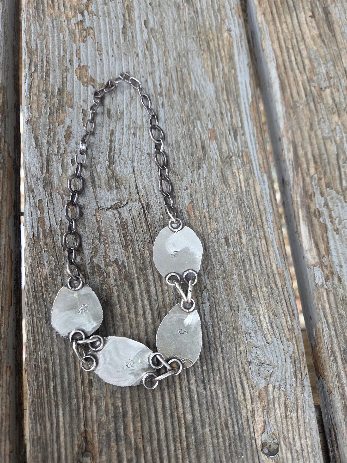 Choker• Golden Hills• Palomino • Boulder Turquoise• White Buffalo • Adjustable up to 15 inches. There is a small Crack in the bolder stone.