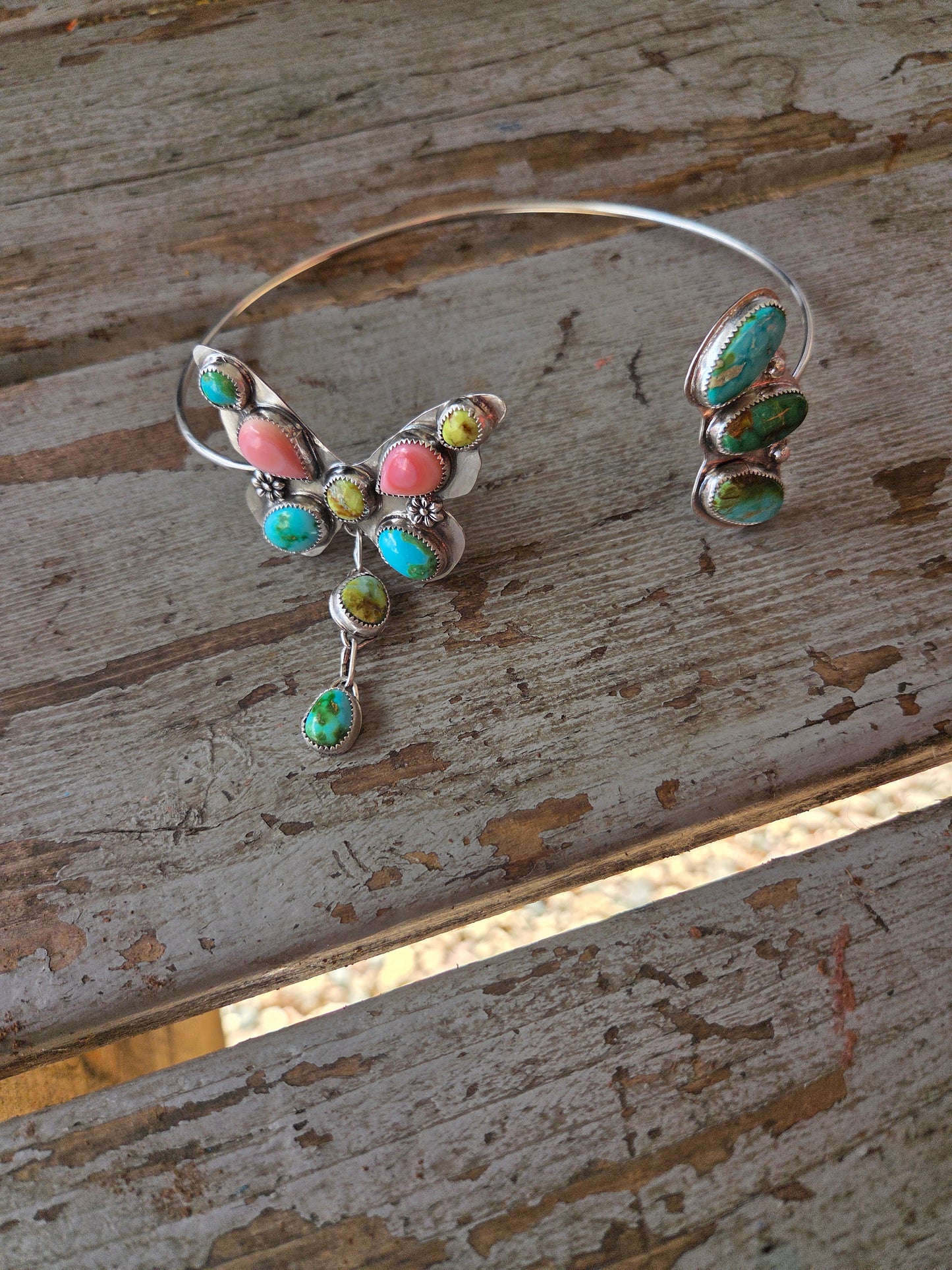 ButterFly Wire Neck Cuff