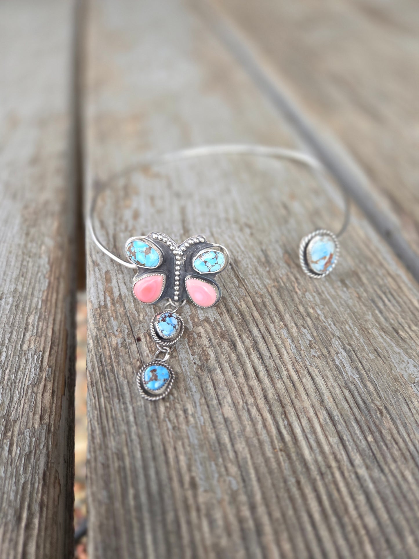 ButterFly Wire Neck Cuff