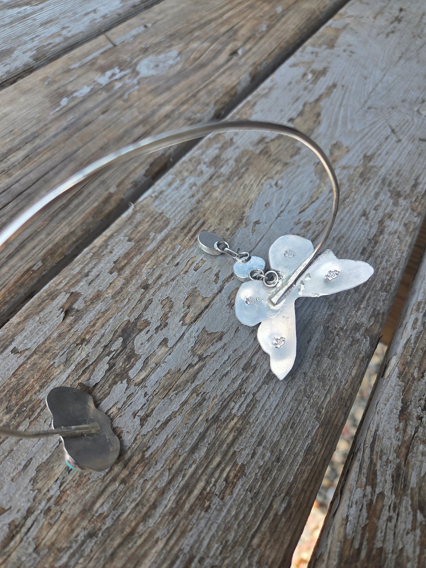 ButterFly Wire Neck Cuff