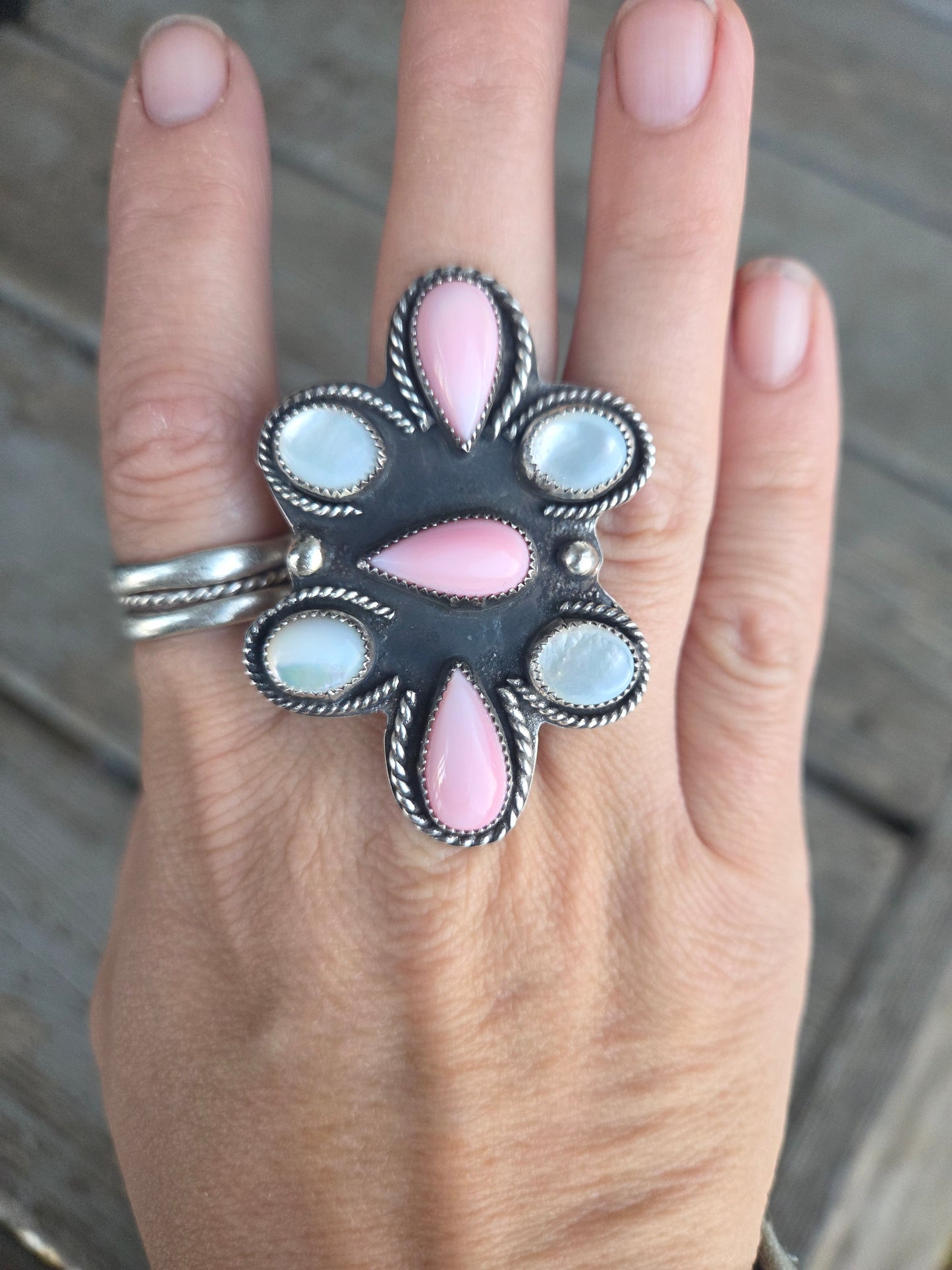 Pink Conch • Mother of Pearl • Size 8 3/4