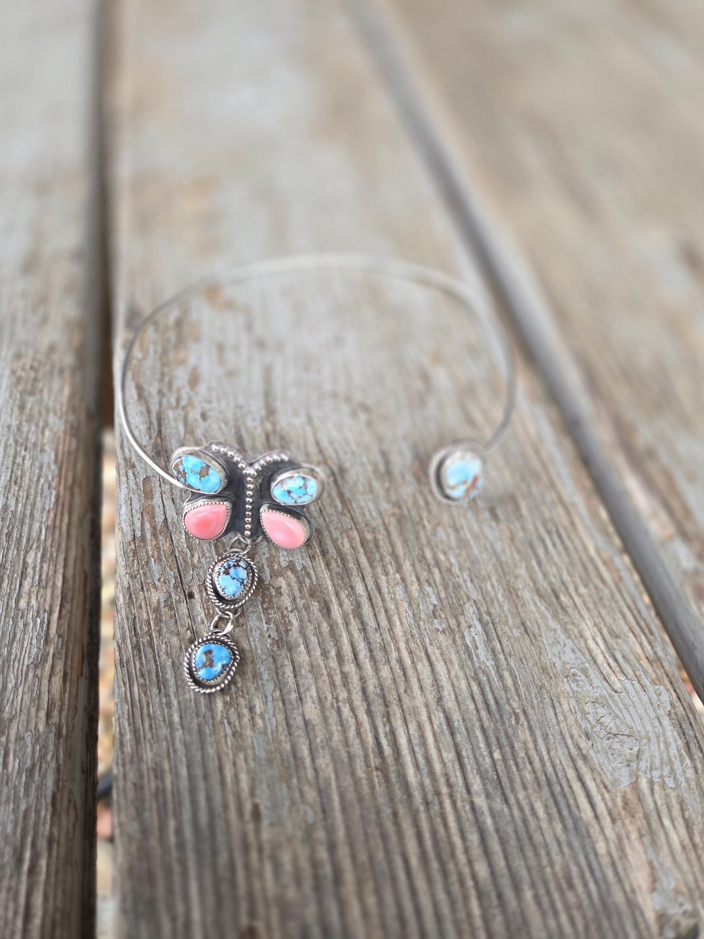 ButterFly Wire Neck Cuff