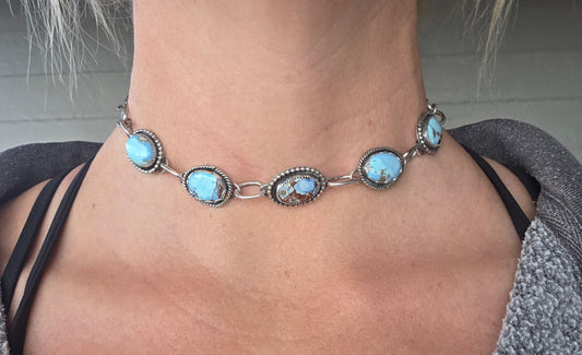 Golden Hills • Adjustable up to 15.5 inches