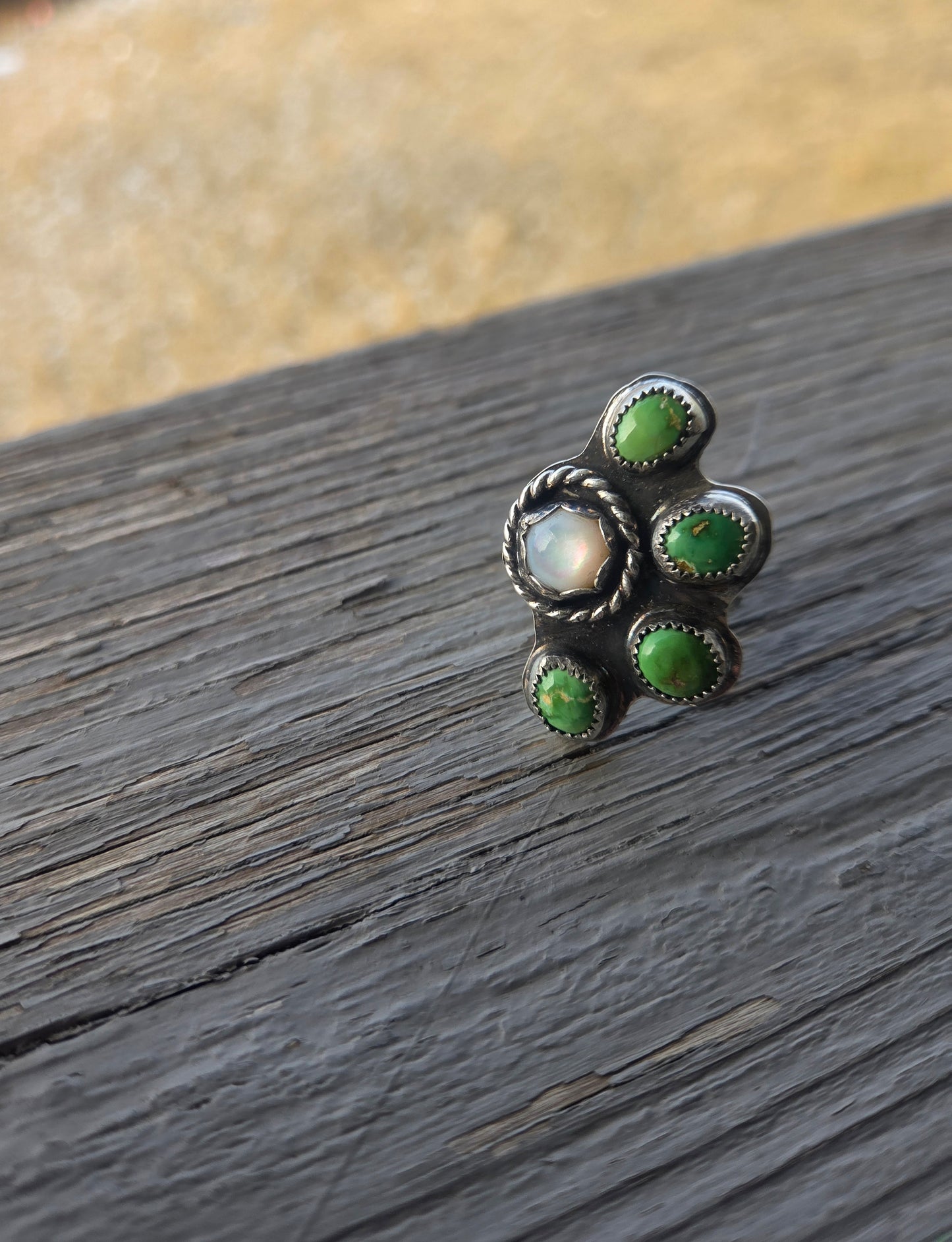 Sonoran Turquoise & Mother of Pearl Size 7