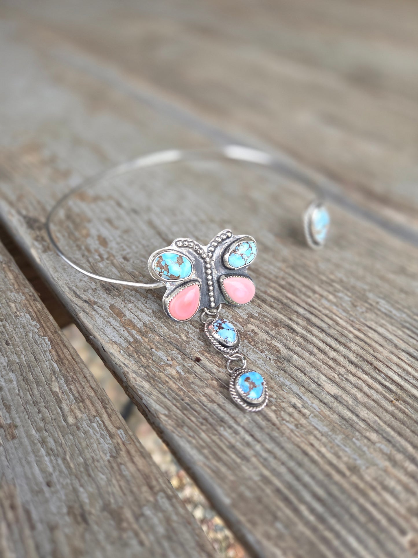 ButterFly Wire Neck Cuff