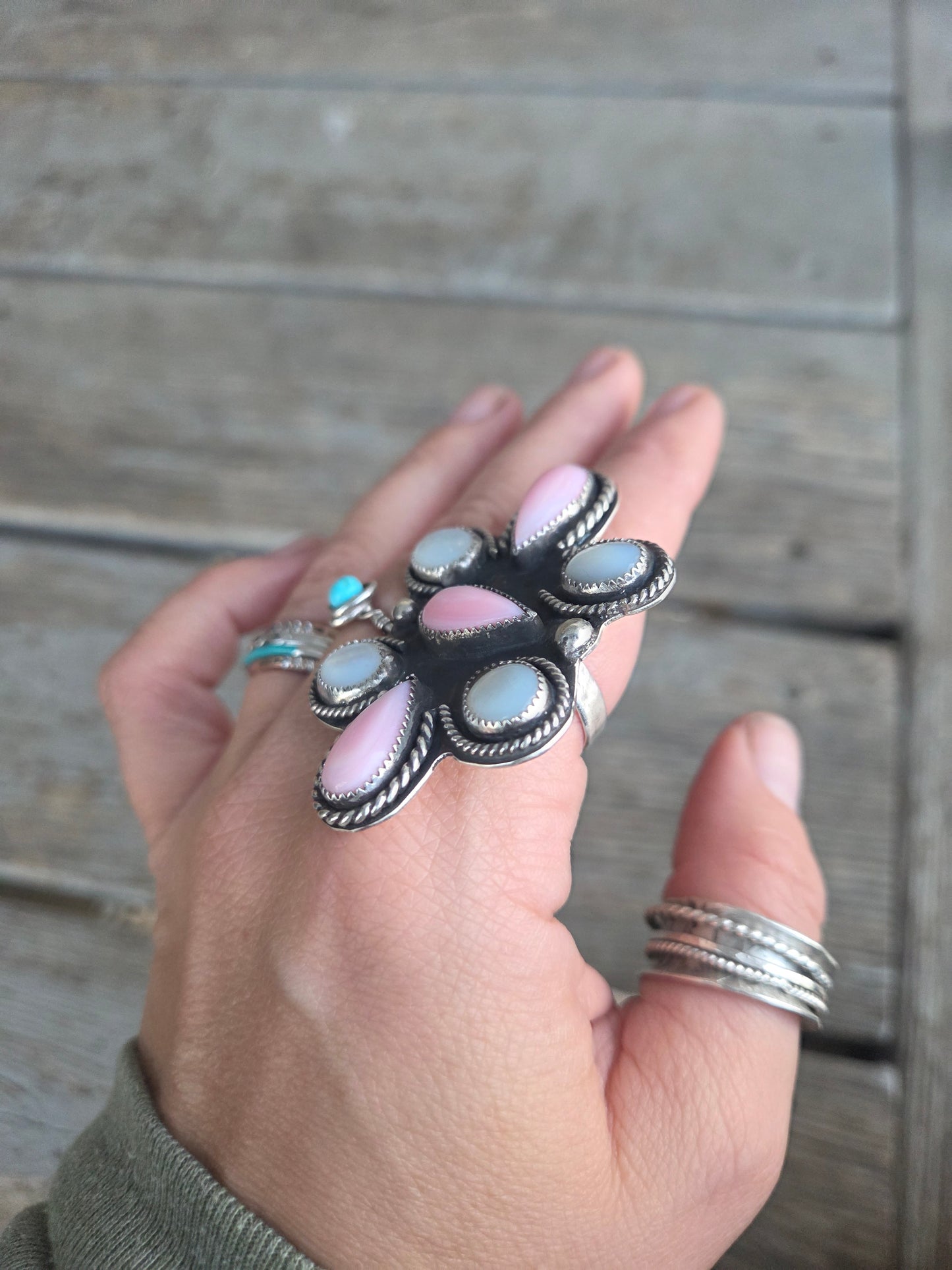 Pink Conch • Mother of Pearl • Size 8 3/4