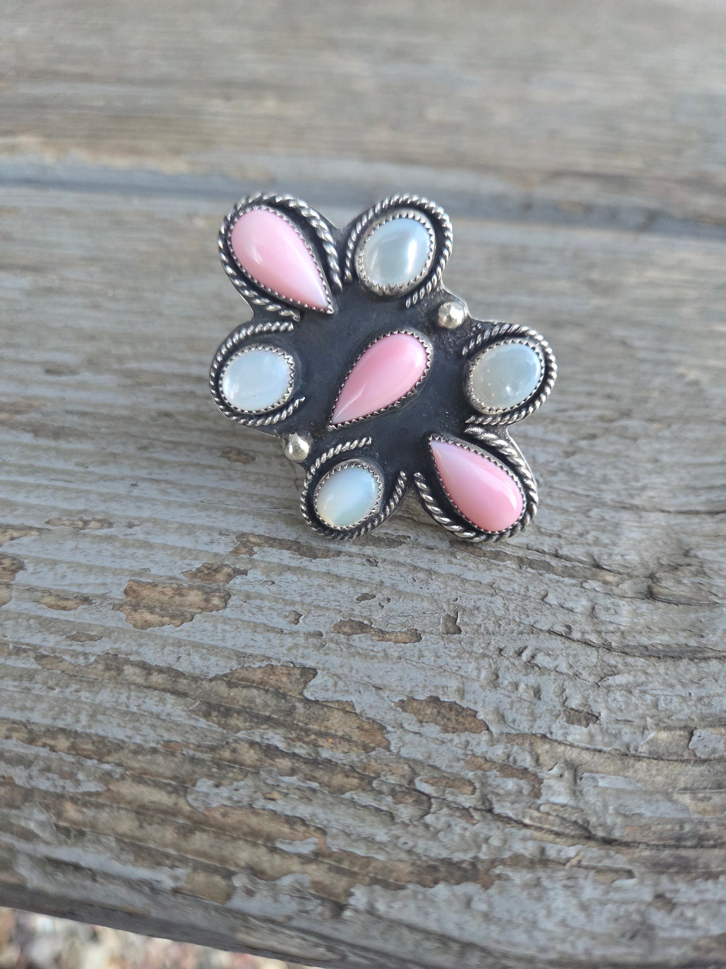 Pink Conch • Mother of Pearl • Size 8 3/4