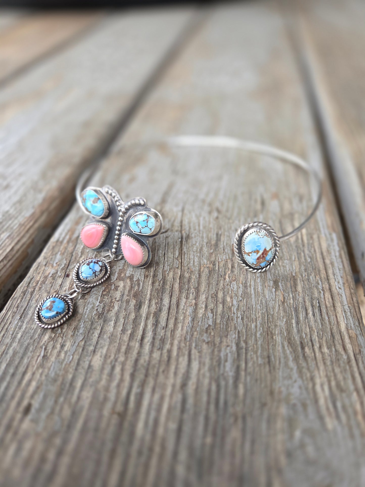 ButterFly Wire Neck Cuff