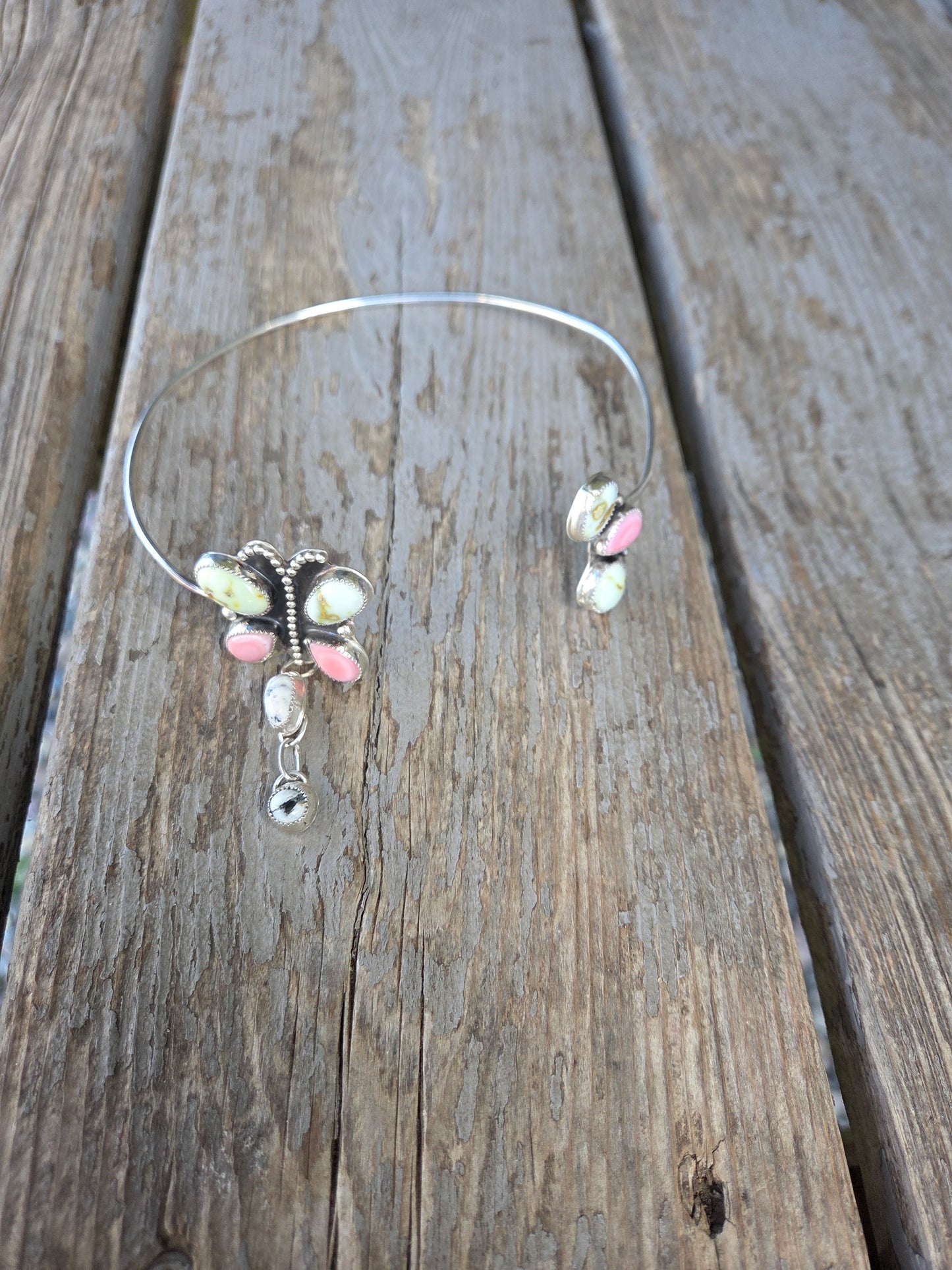 ButterFly Wire Neck Cuff