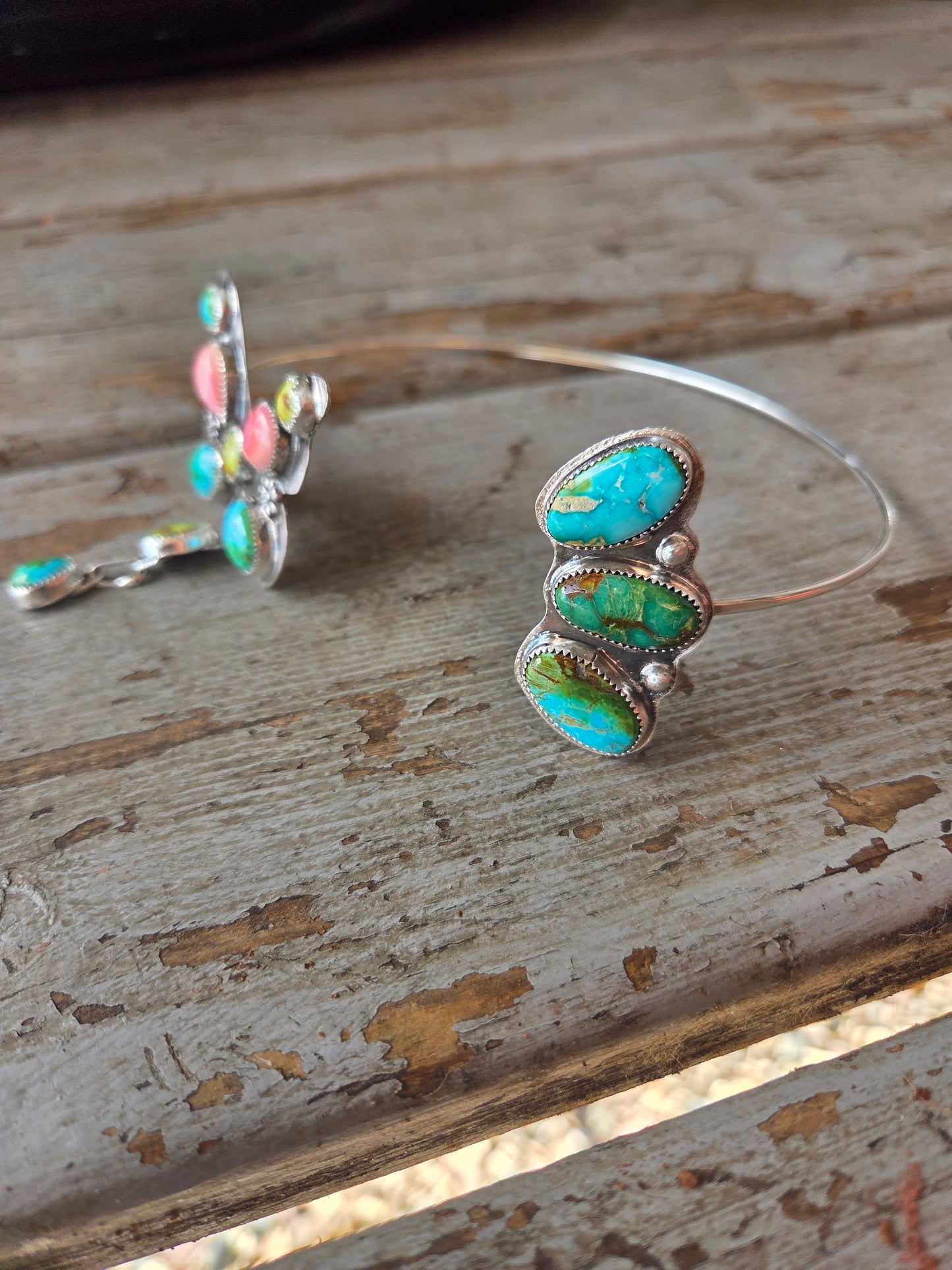 ButterFly Wire Neck Cuff