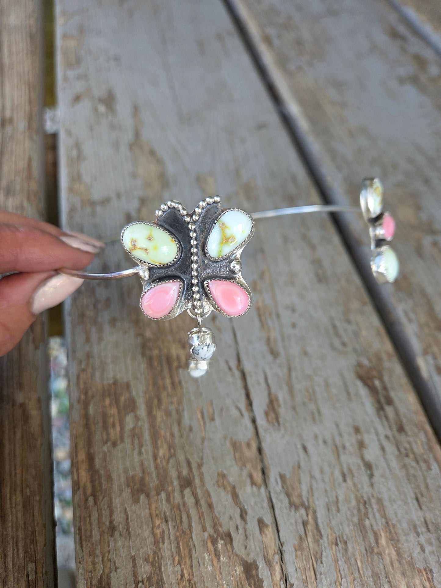 ButterFly Wire Neck Cuff