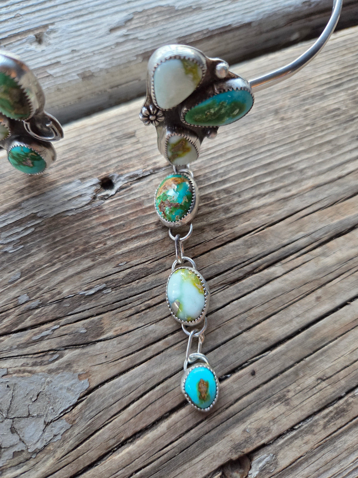 Wire Neck Cuff