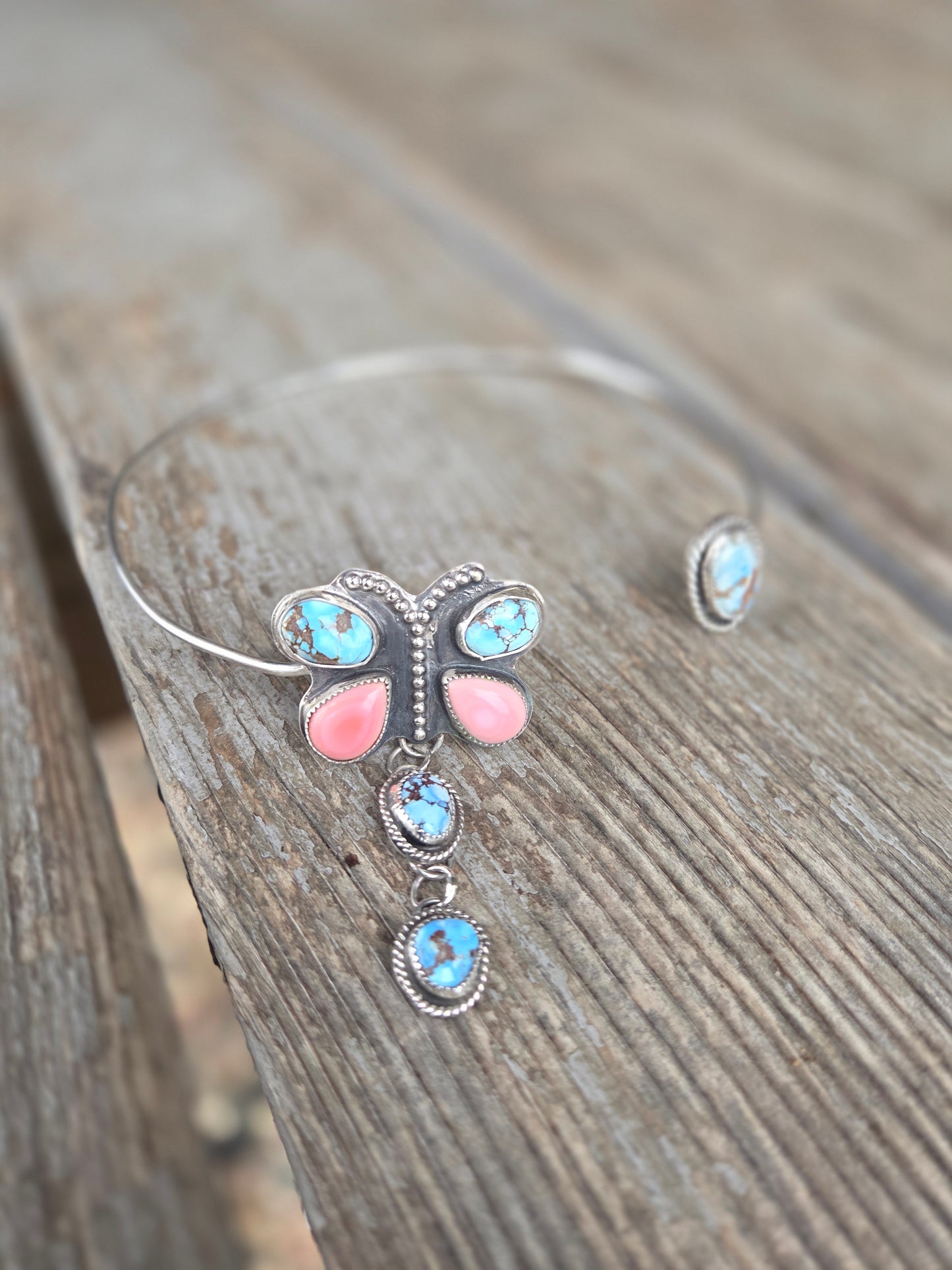 ButterFly Wire Neck Cuff