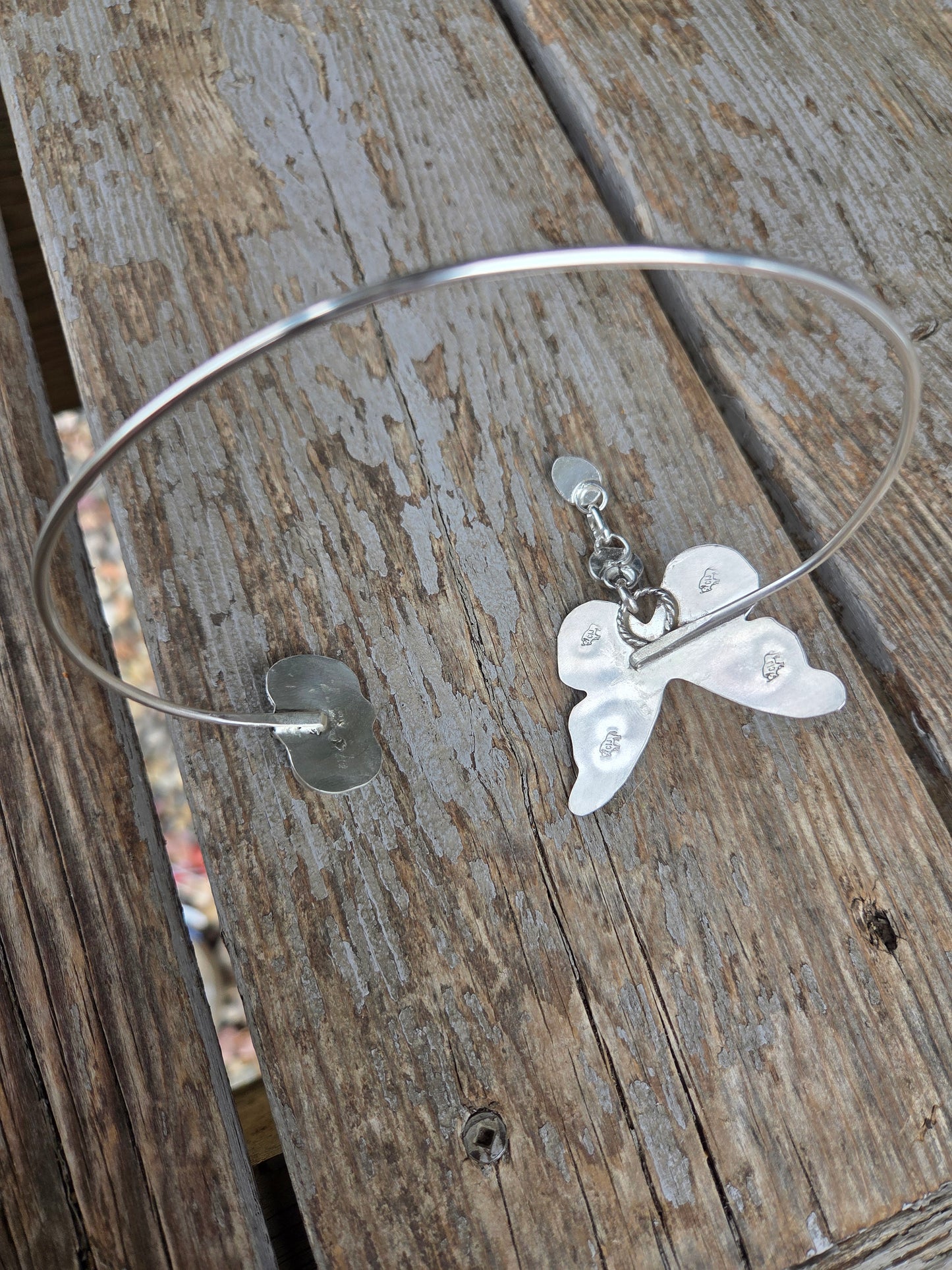 ButterFly Wire Neck Cuff