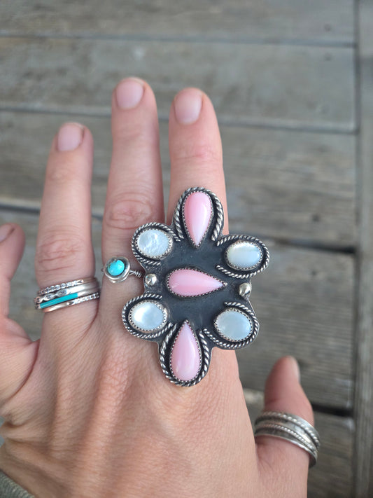 Pink Conch • Mother of Pearl • Size 8 3/4