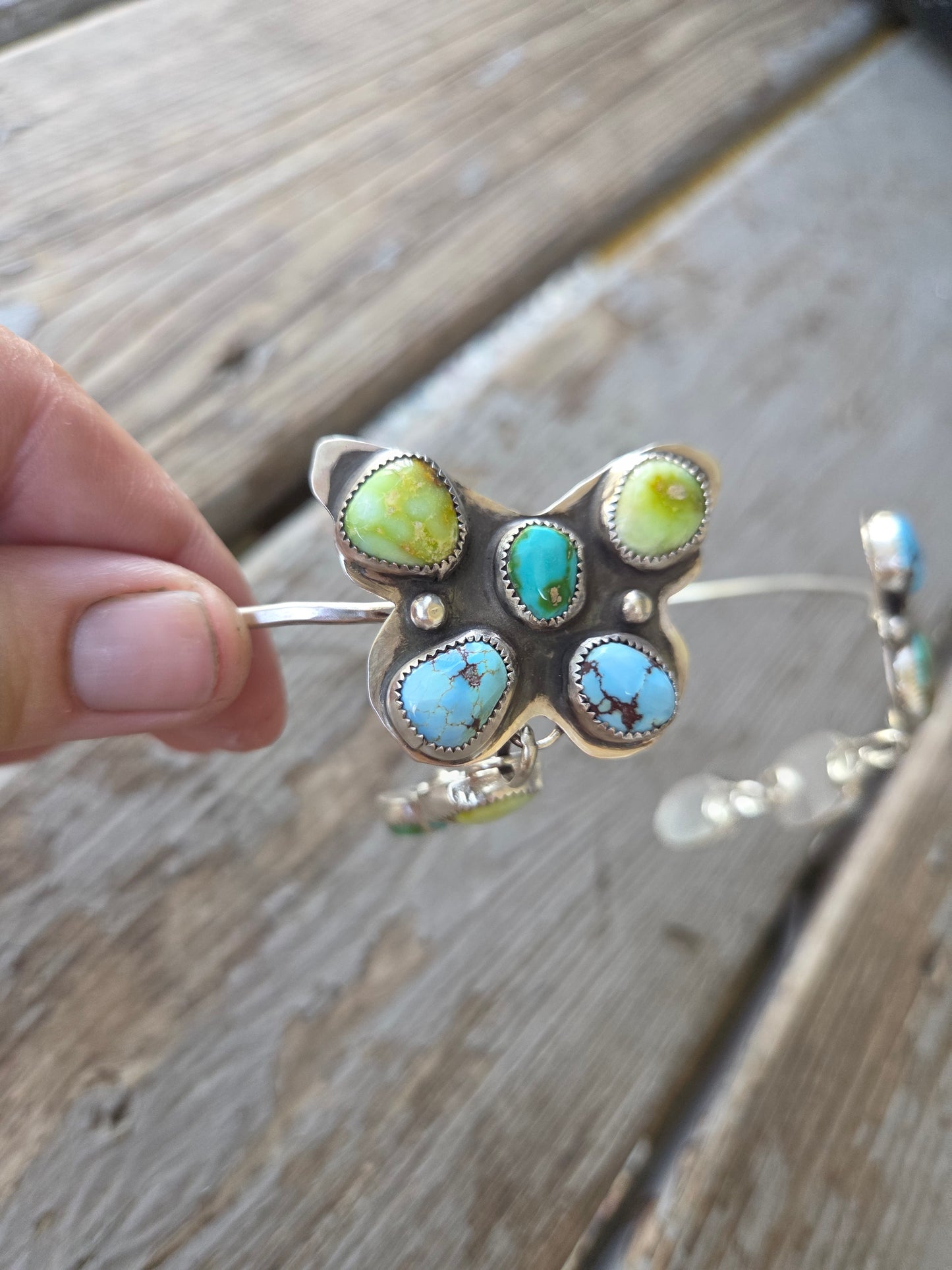 ButterFly Wire Neck Cuff