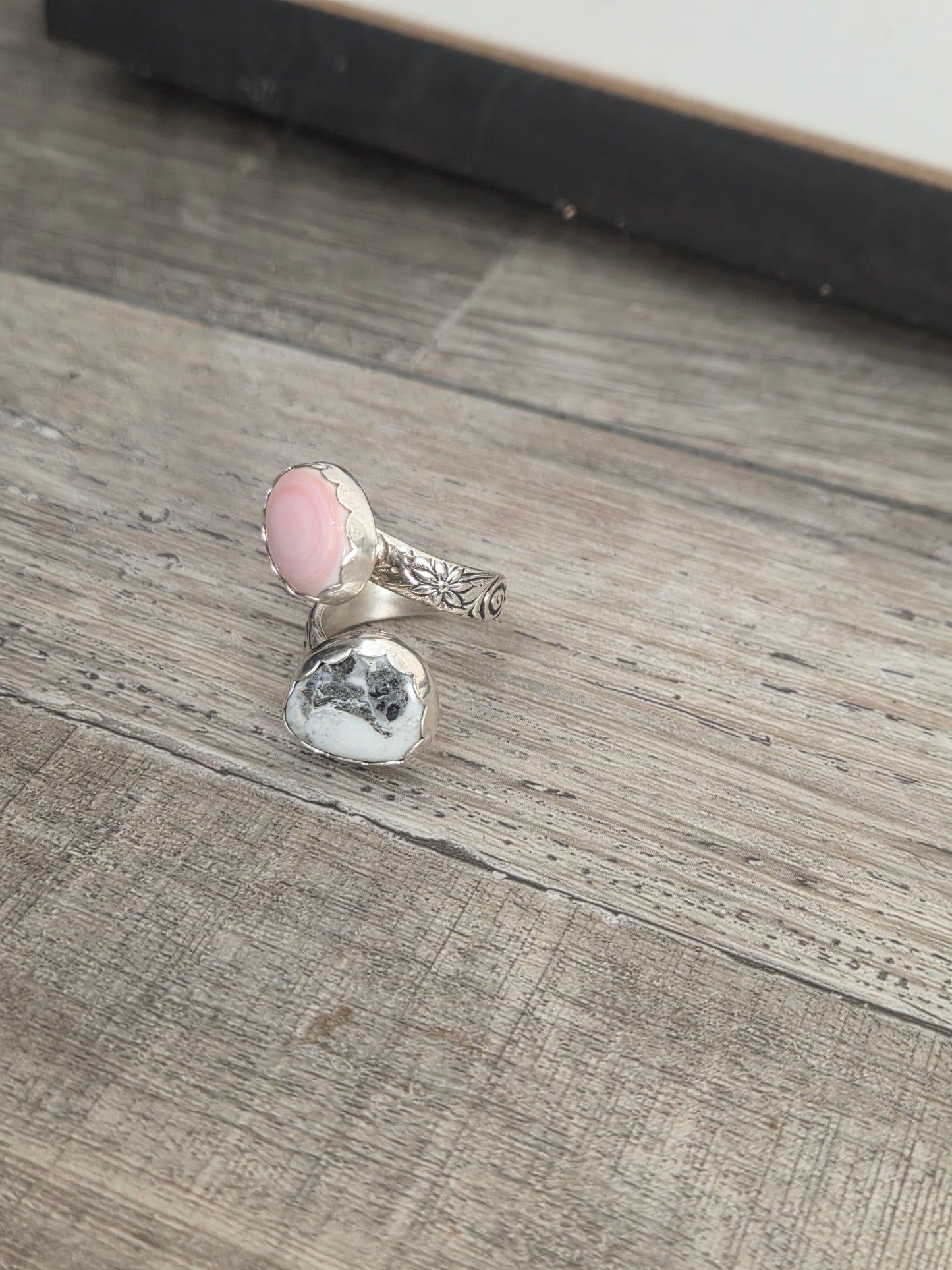 Pink Conch & White Buffalo Adjustable