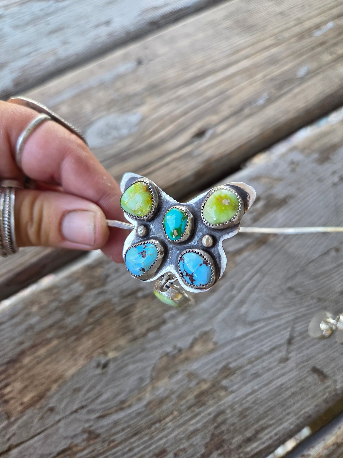 ButterFly Wire Neck Cuff