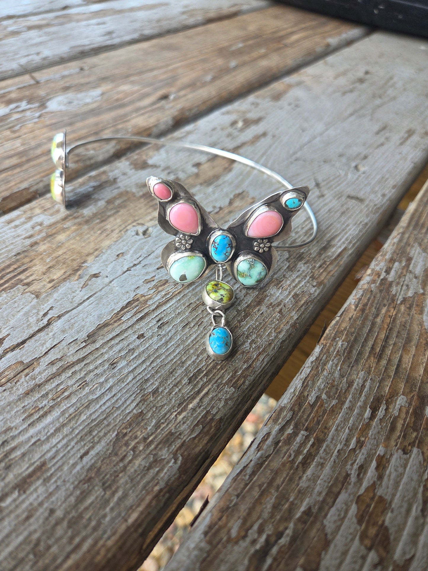 ButterFly Wire Neck Cuff