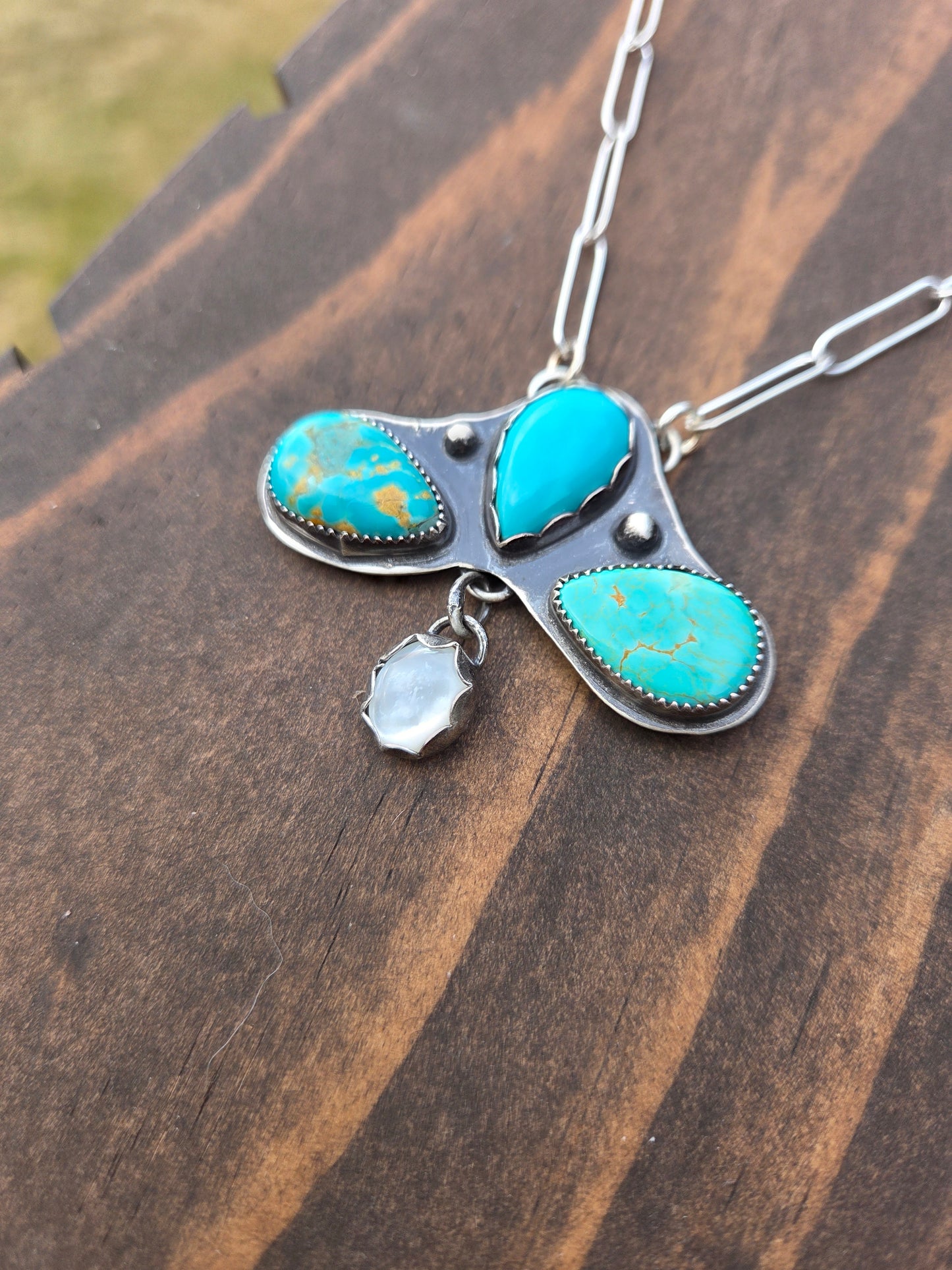 Chilean Turquoise & Mother of Pearl 17 inches-can be adjusted shorter