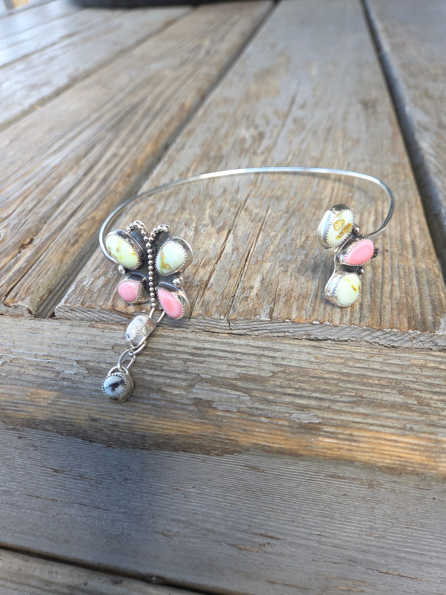 ButterFly Wire Neck Cuff