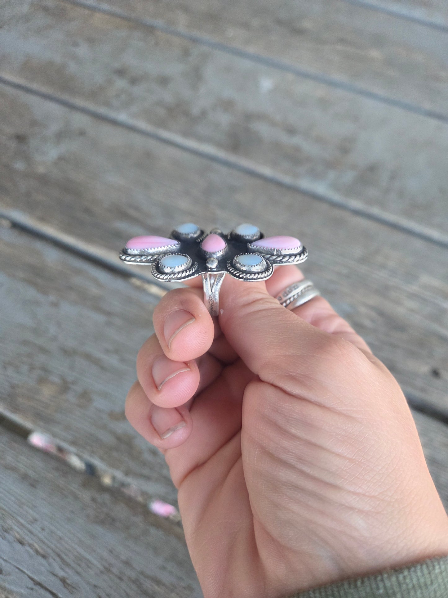 Pink Conch • Mother of Pearl • Size 8 3/4