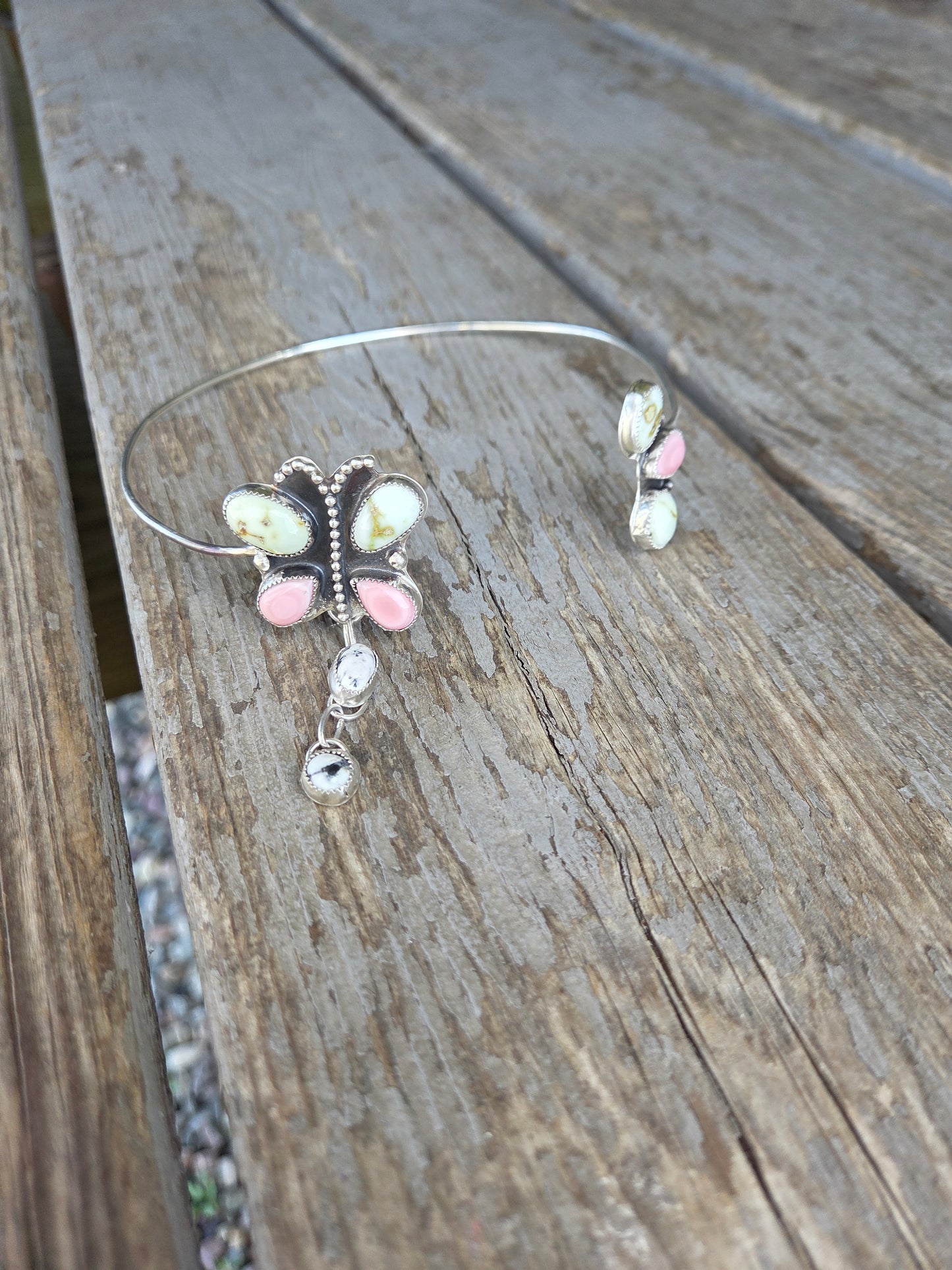 ButterFly Wire Neck Cuff