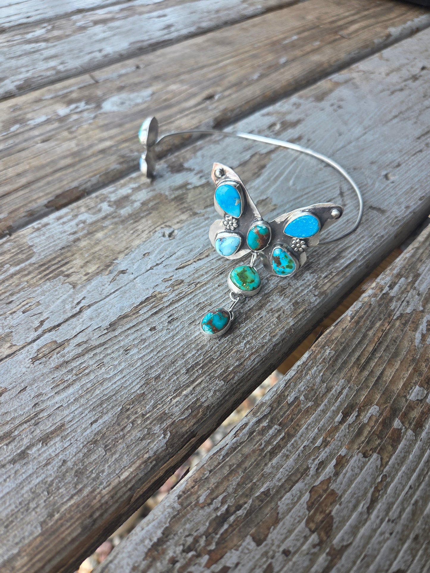 ButterFly Wire Neck Cuff