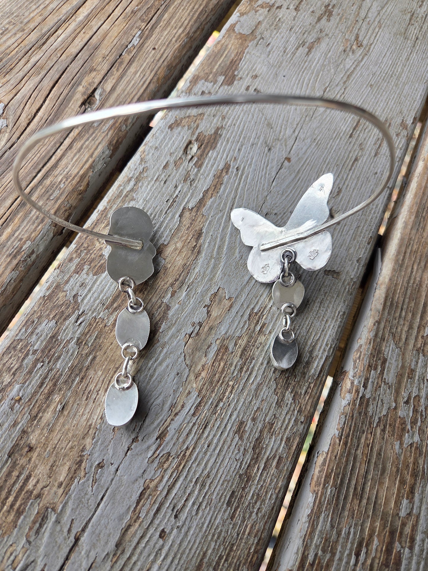 ButterFly Wire Neck Cuff