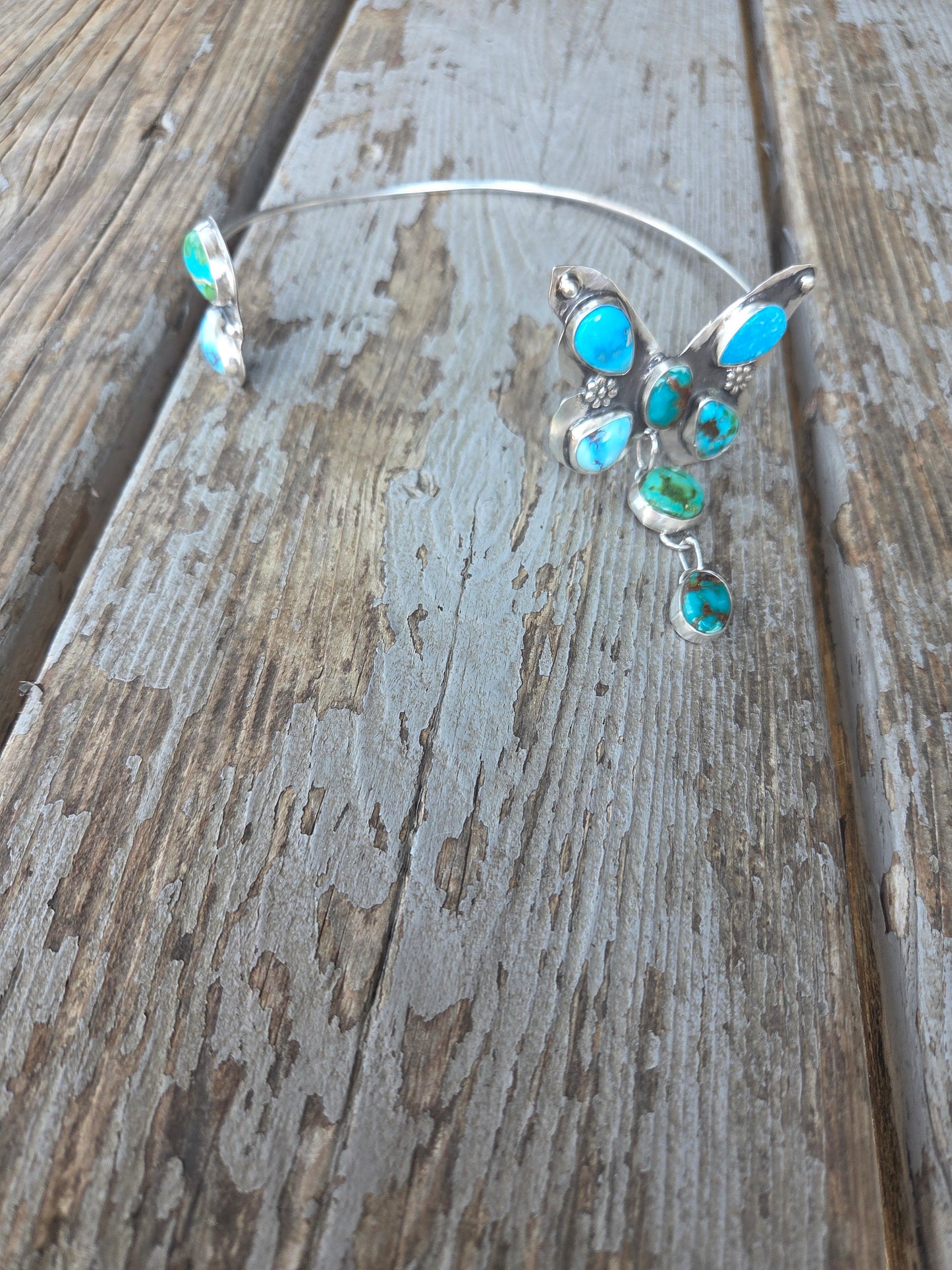 ButterFly Wire Neck Cuff